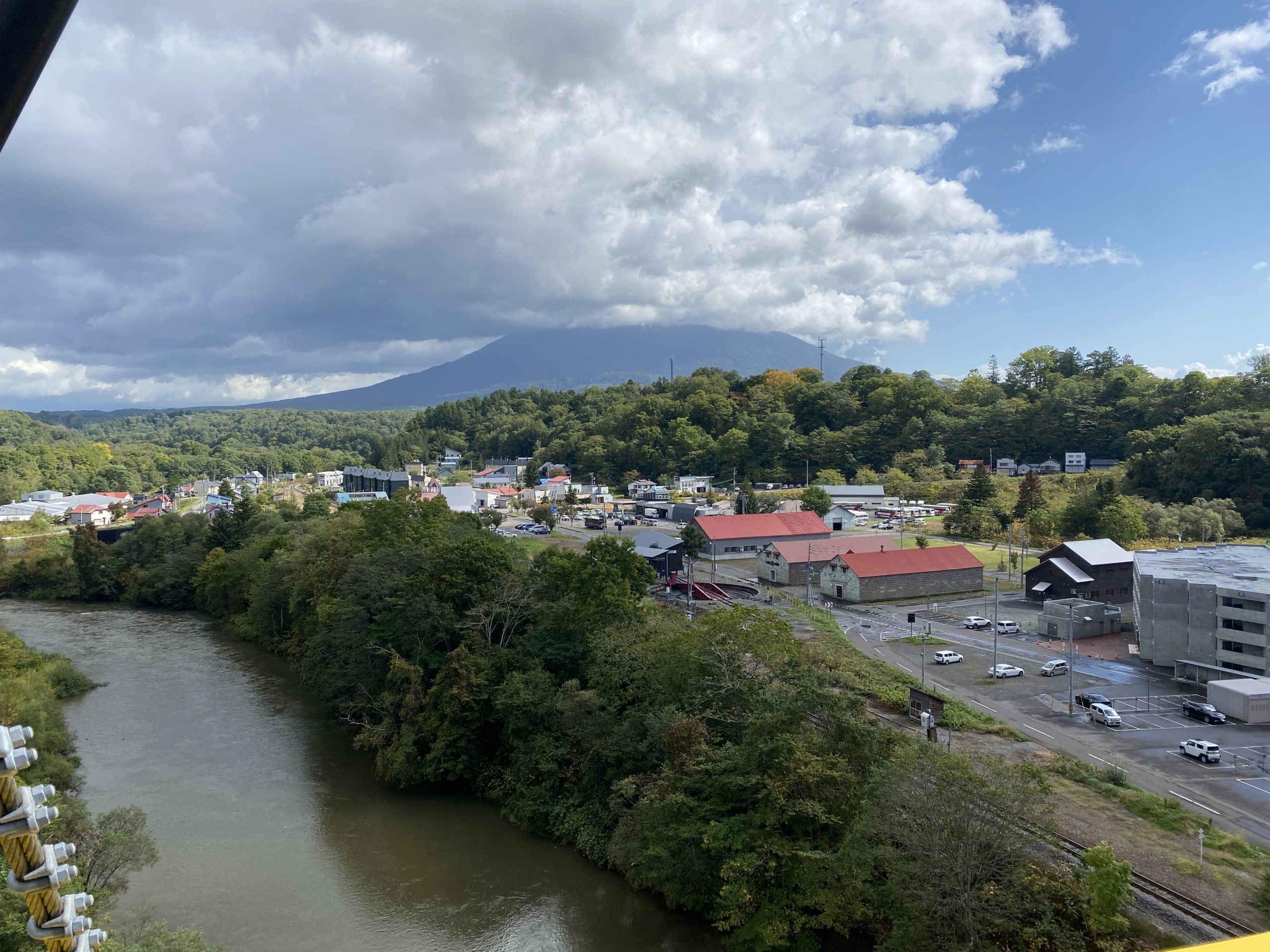 【紅葉】ニセコ町市街地の紅葉情報